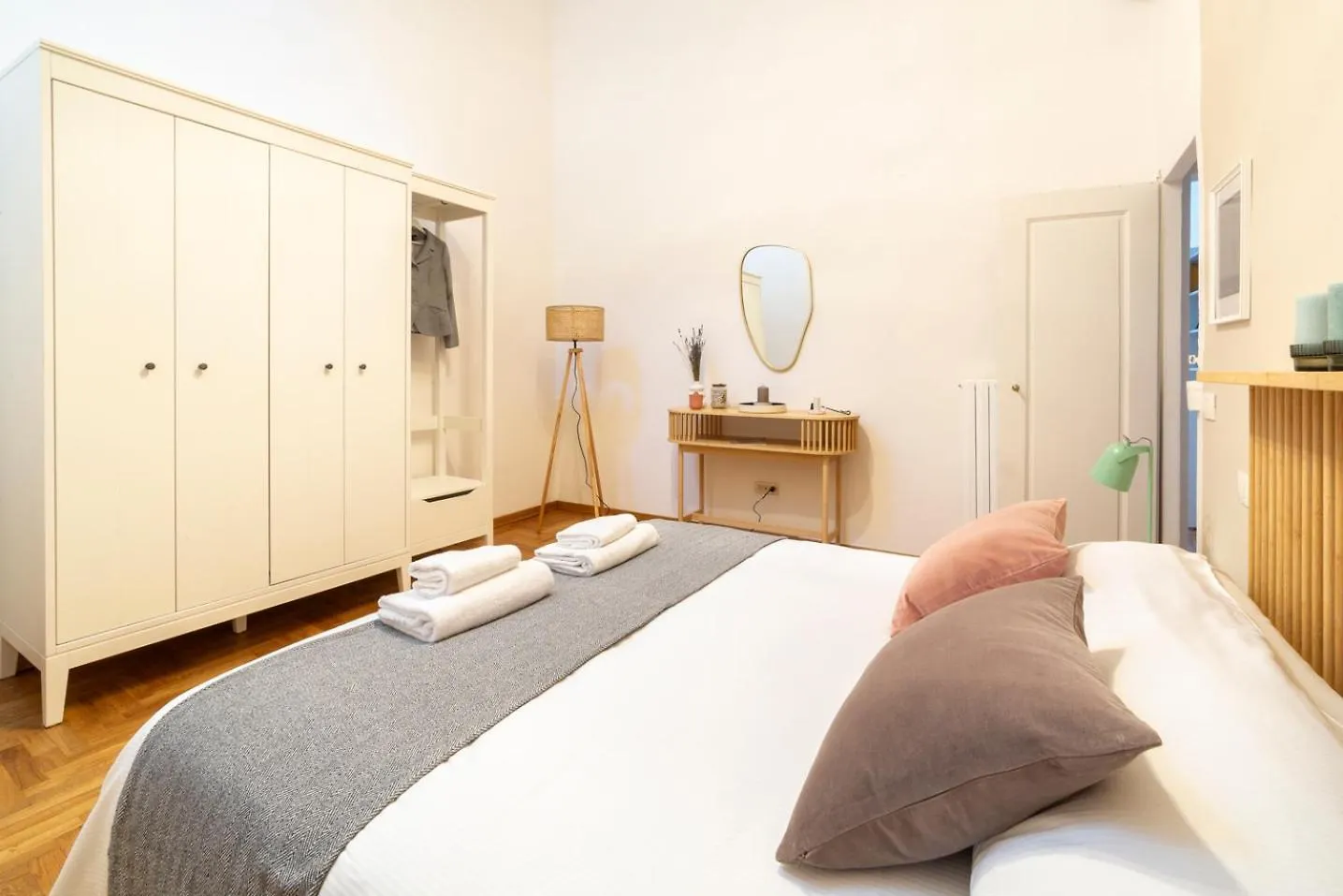 Apartment La Casa Del Murales Per 6 Persone Vicino Al Mercato Florence
